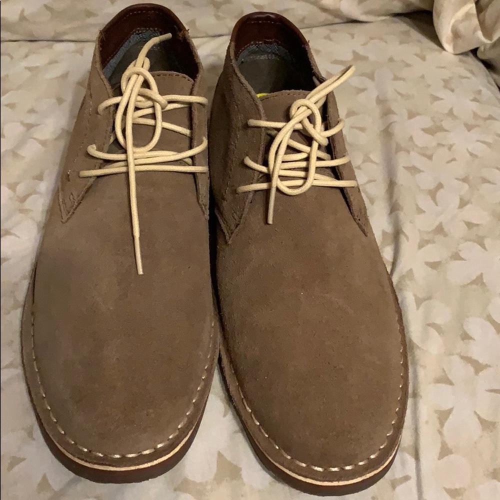 Men -Kenneth Cole chuckka boots
